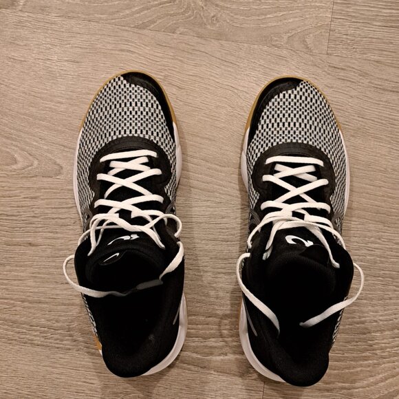 KD Nike Basketball Running Shoes - Picture 1 of 4